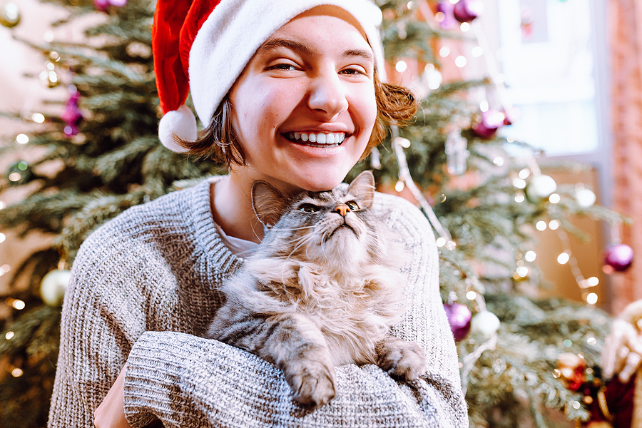 Enjoying a Happy and Healthy Holiday Season with a Bright Smile